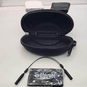 OFWIN Black Zippered Glasses Case with Accessories